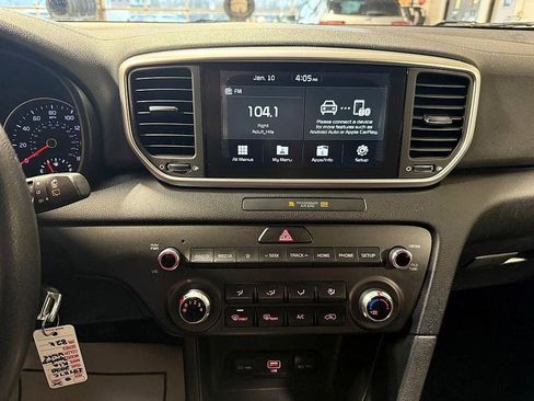 Used 2020 Kia Sportage LX image 11