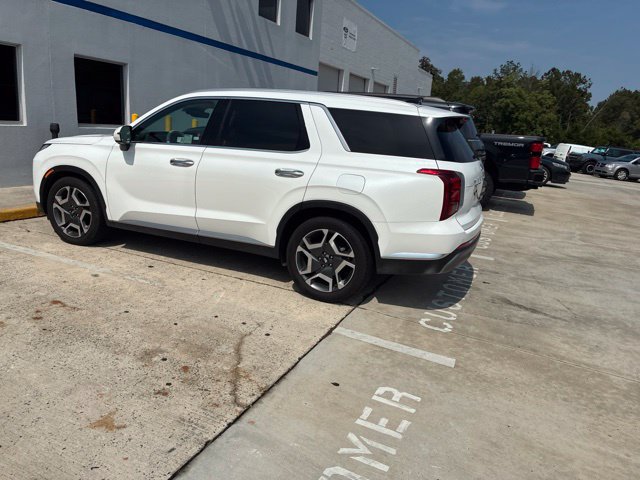 Used 2024 Hyundai Palisade Limited FWD image 16