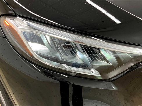 New 2025 Mercedes-Benz GLC 300 image 13