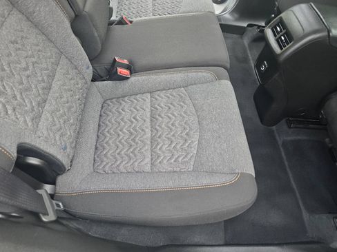 Used 2022 Chevrolet Equinox LT w/ Driver Convenience Package FWD image 27