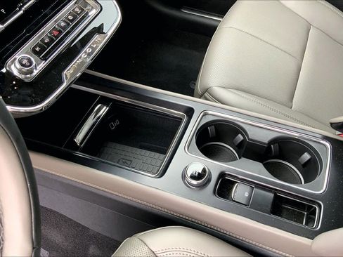 New 2026 Lincoln Corsair Premiere image 7