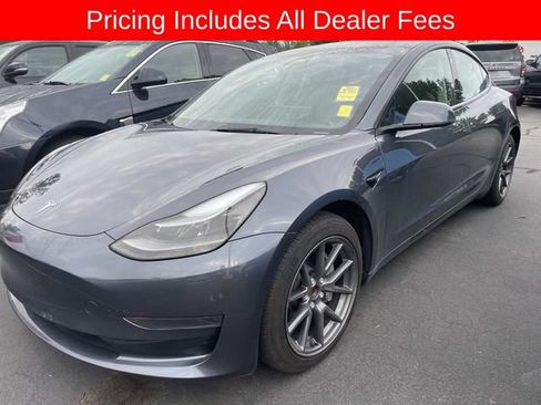 Used 2023 Tesla Model 3 Standard Range RWD image 1