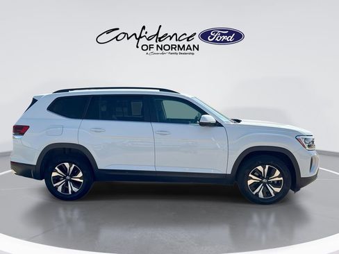 Used 2024 Volkswagen Atlas SE AWD/4WD image 10