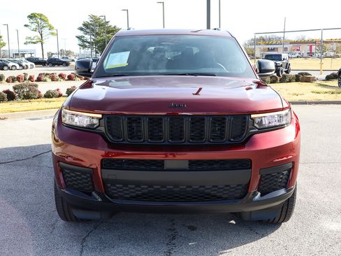 New 2025 Jeep Grand Cherokee L Altitude image 3