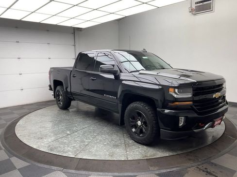 Used 2017 Chevrolet Silverado 1500 LT w/ All Star Edition image 34
