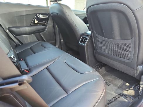 Used 2022 Kia Niro EX Premium image 11