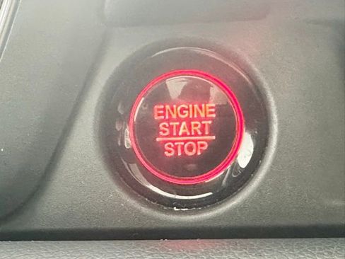 Certified 2024 Honda Pilot Touring image 15