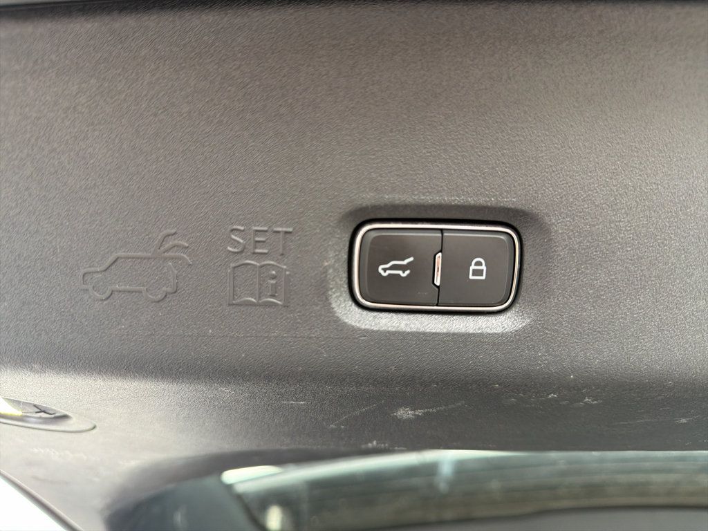 Used 2025 Ford Expedition Max Platinum w/ Driver's Package AWD/4WD image 13