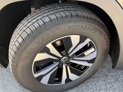 New 2026 Volkswagen Atlas SE FWD image 25