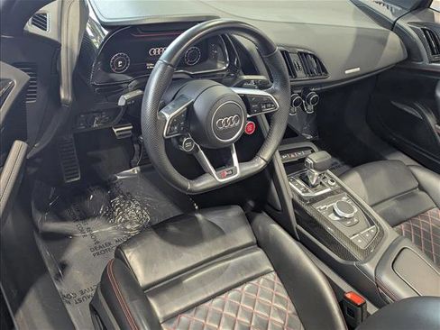 Used 2017 Audi R8 V10 image 10