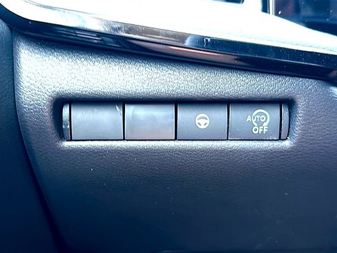 New 2026 Nissan Kicks SR w/ Cold Weather Package FWD image 25