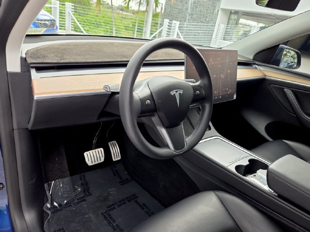 Used 2023 Tesla Model Y Performance AWD/4WD image 29