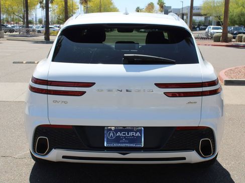 Used 2025 Genesis GV70 2.5T AWD/4WD image 5