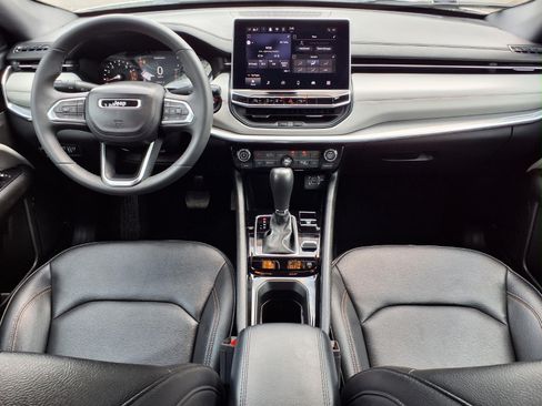 Certified 2024 Jeep Compass Limited AWD/4WD image 9
