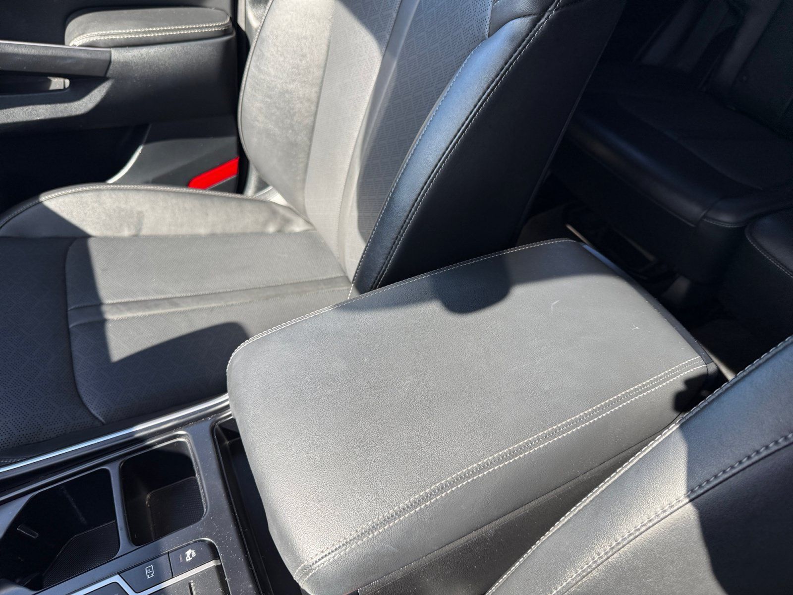 Used 2022 Kia Sorento S w/ Panoramic Sunroof Package AWD/4WD image 14