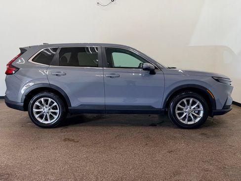 Used 2025 Honda CR-V EX image 7