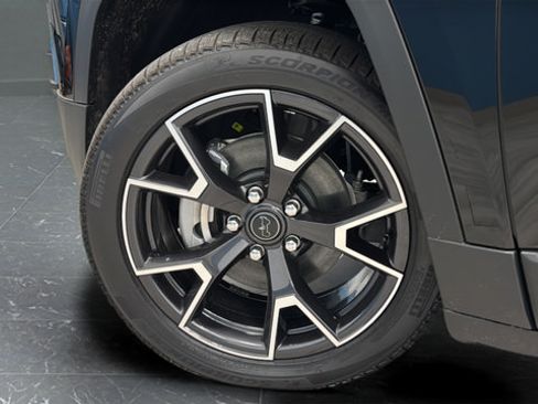 New 2026 Jeep Cherokee Limited AWD/4WD image 36