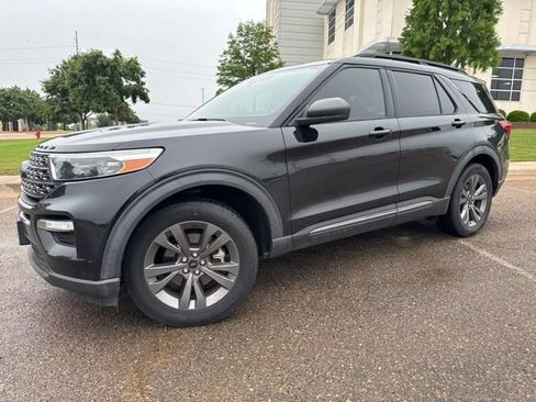 Used 2021 Ford Explorer XLT w/ Equipment Group 202A AWD/4WD image 1