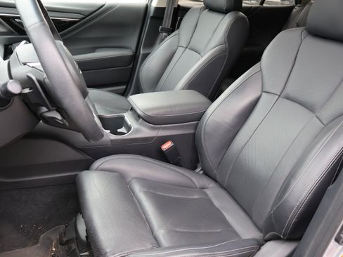 Used 2020 Subaru Outback Limited XT image 42