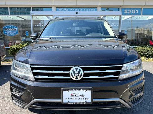 Used 2018 Volkswagen Tiguan SE AWD/4WD image 2