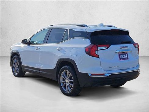 Certified 2024 GMC Terrain SLT image 8