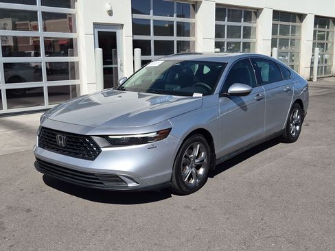 Used 2024 Honda Accord EX image 11