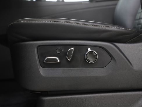 Used 2021 Cadillac Escalade Sport Platinum w/ LPO, ONYX Package image 37