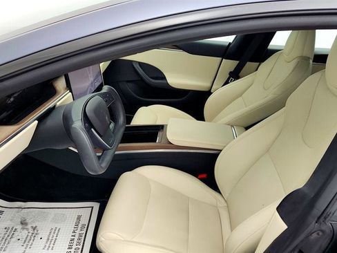 Used 2022 Tesla Model S image 25