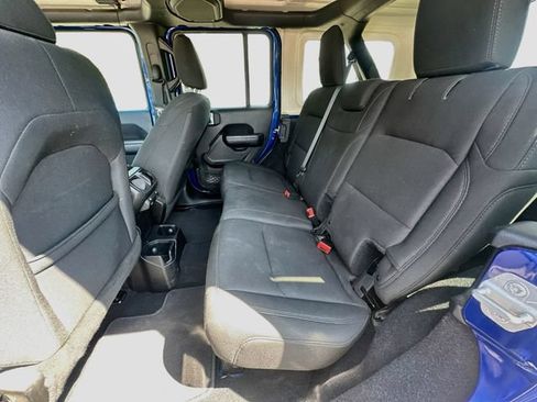 Used 2018 Jeep Wrangler Unlimited Sport S AWD/4WD image 26