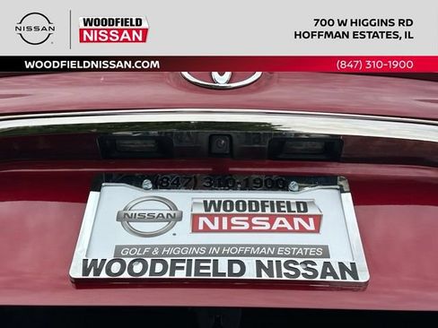 Used 2015 Toyota Camry SE w/ Moonroof Package FWD image 16