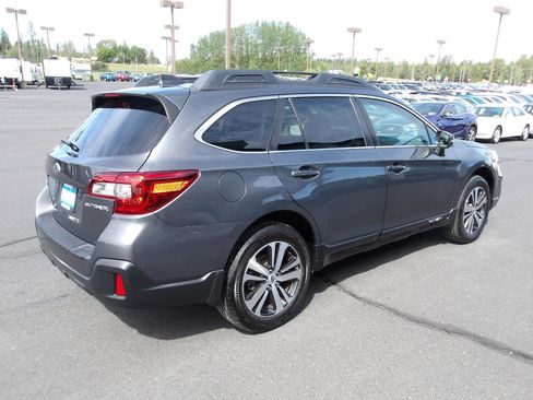 Used 2018 Subaru Outback 2.5i Limited w/ Popular Package #2 AWD/4WD image 5