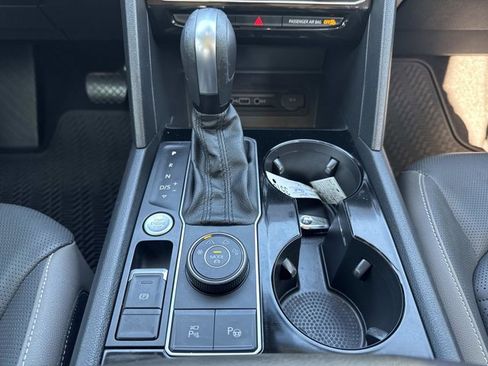 Used 2021 Volkswagen Atlas SEL Premium image 32