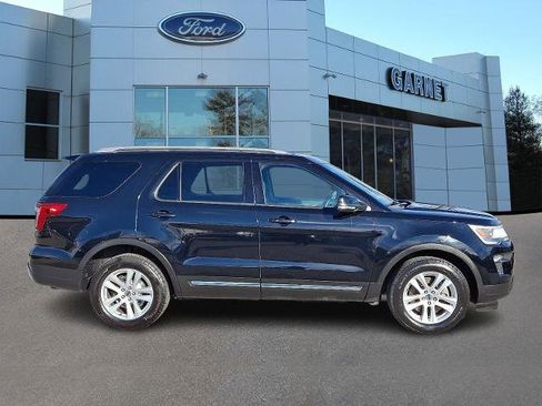Certified 2018 Ford Explorer XLT w/ Equipment Group 202A image 7