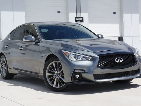 Used 2019 INFINITI Q50 Luxe w/ Essential Package (3.0T Luxe) image 2