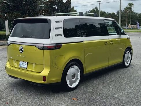 New 2025 Volkswagen ID. Buzz 1st Edition image 8