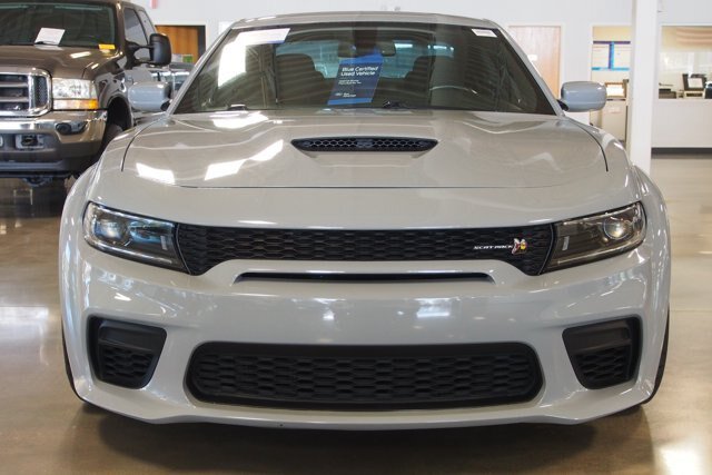 Used 2022 Dodge Charger Scat Pack RWD image 2