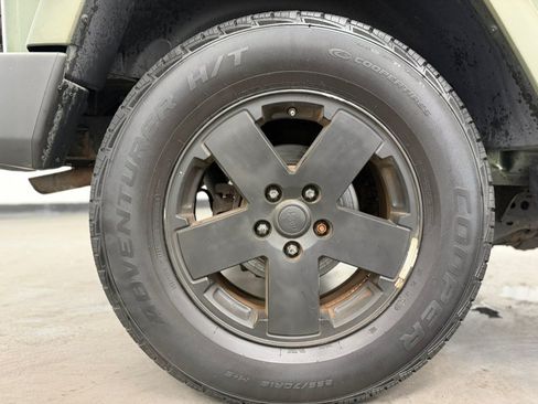 Used 2009 Jeep Wrangler Sahara AWD/4WD image 56