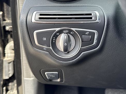 Used 2019 Mercedes-Benz C 300 4MATIC Sedan image 22