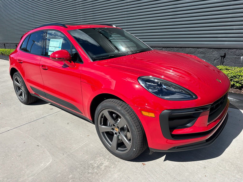 Certified 2026 Porsche Macan AWD/4WD image 11