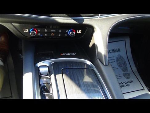 Used 2024 Buick Enclave Premium image 28