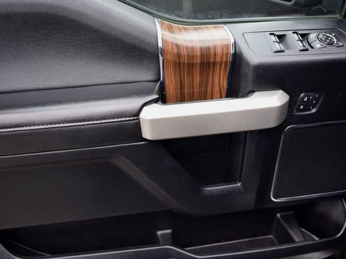 Used 2016 Ford F150 Lariat image 26