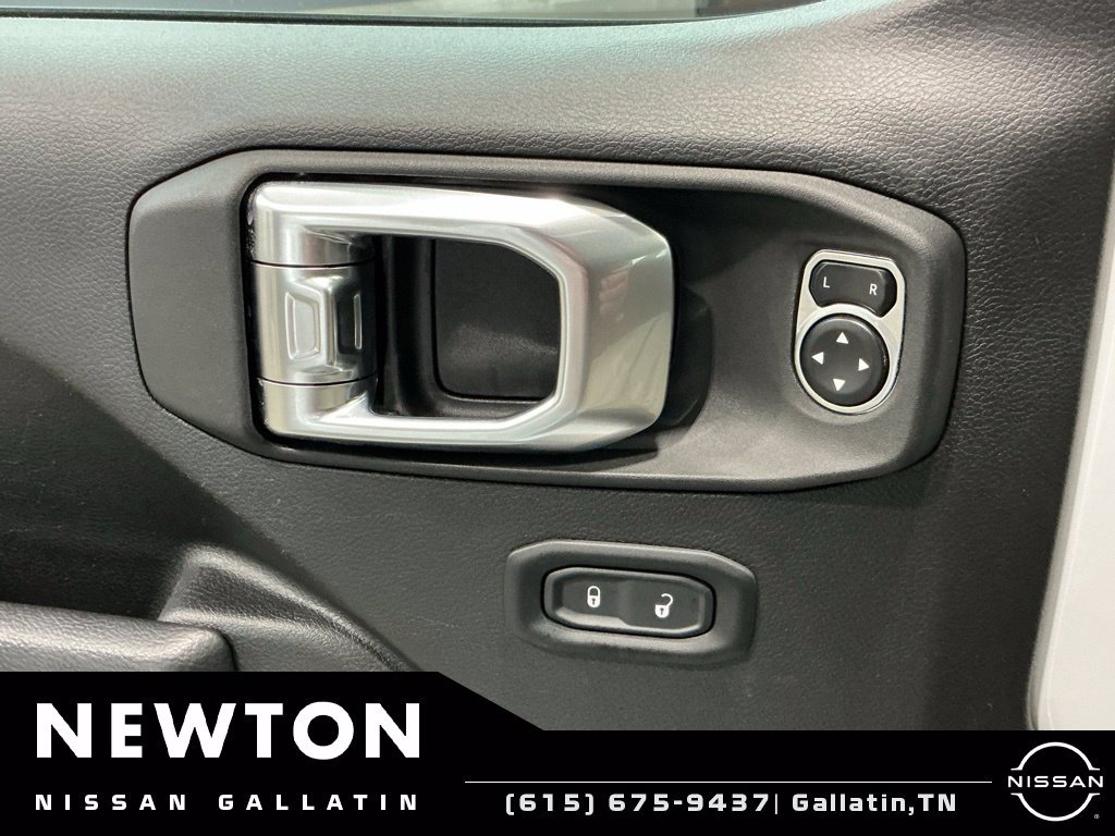 Used 2024 Jeep Wrangler Unlimited w/ Convenience Group AWD/4WD image 39