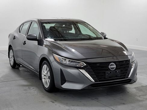 Used 2024 Nissan Sentra S FWD image 2