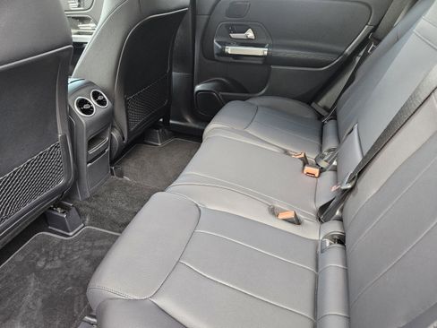 Used 2026 Mercedes-Benz GLB 250 image 23