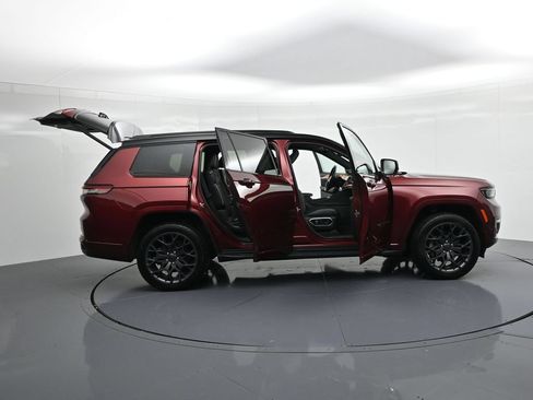 Used 2023 Jeep Grand Cherokee L Summit AWD/4WD image 26