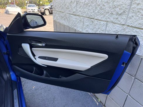 Used 2016 BMW M235i xDrive Convertible AWD/4WD image 32