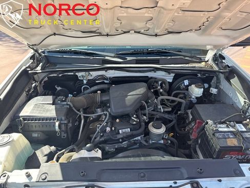 Used 2018 Toyota Tacoma SR image 22