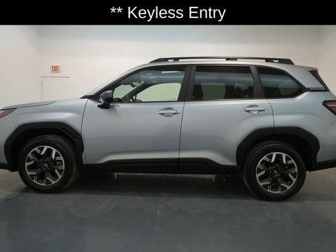 Used 2025 Subaru Forester Premium w/ Convenience Package #1 image 6