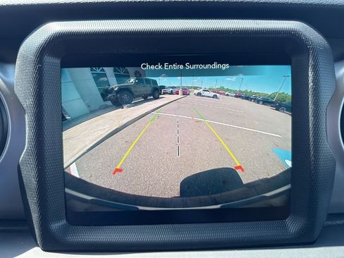 Used 2021 Jeep Wrangler Unlimited Sport AWD/4WD image 8