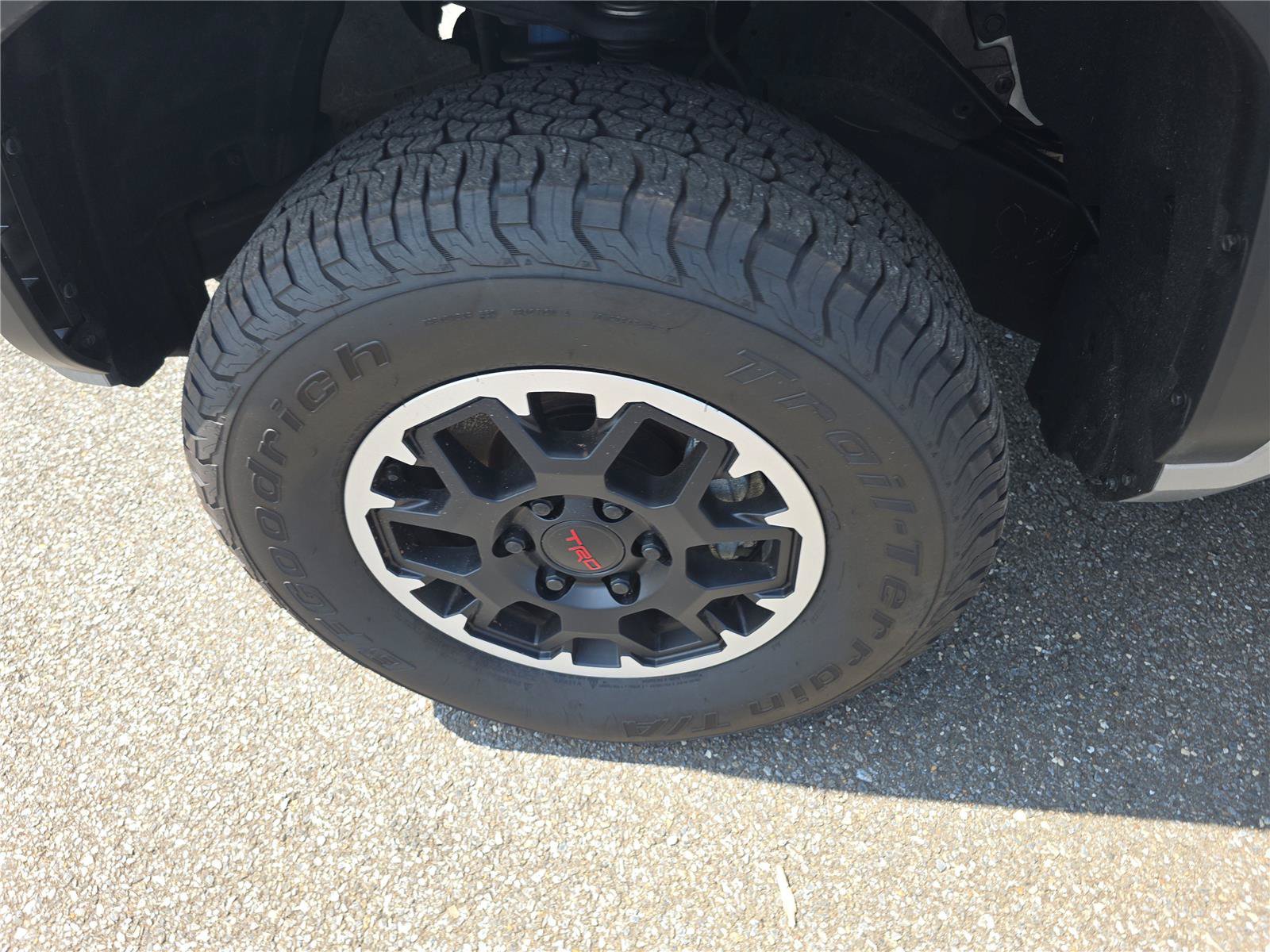 Used 2024 Toyota Tacoma TRD Off-Road AWD/4WD image 11